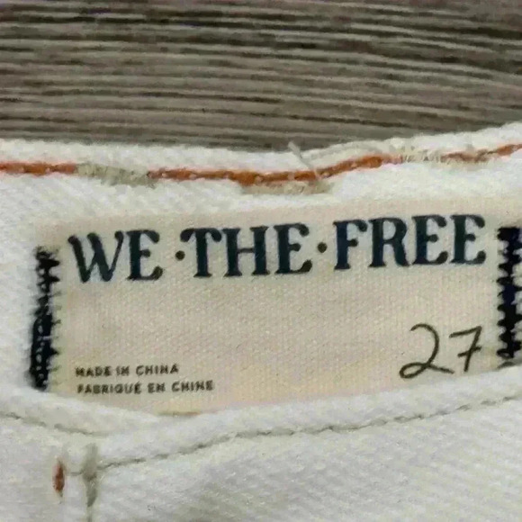 We the Free White Denim Jean Shorts NWT Size 27 - Picture 4 of 4